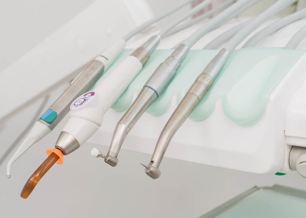 Navigating the Dental Equipment Market: What to Look For